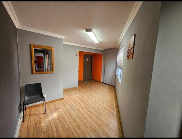 M² BUILDING TO LET IN SASOLBURG CENTRAL